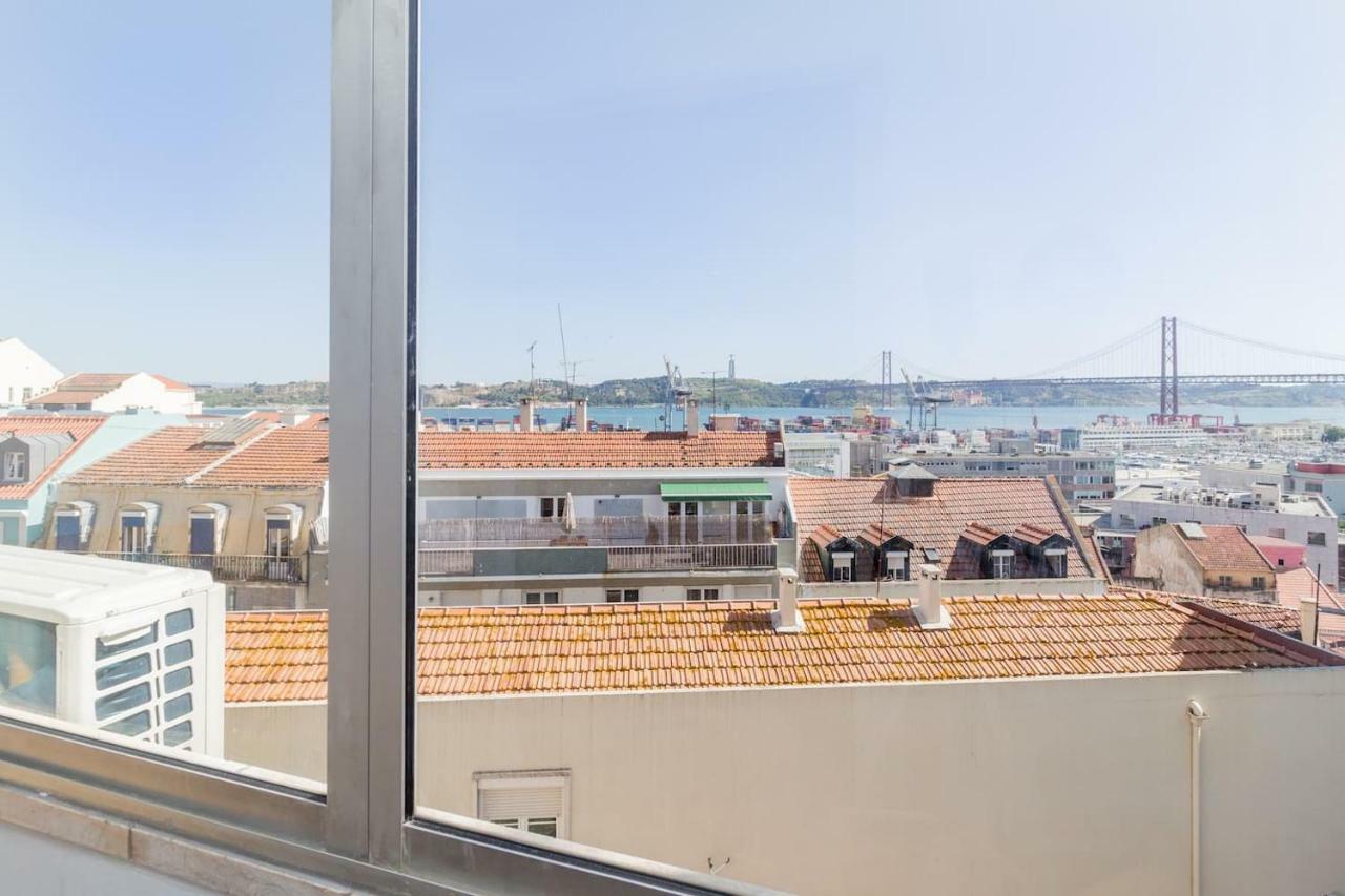 Olá Lisbon - Lapa with Panoramic View II Apartamento Exterior foto