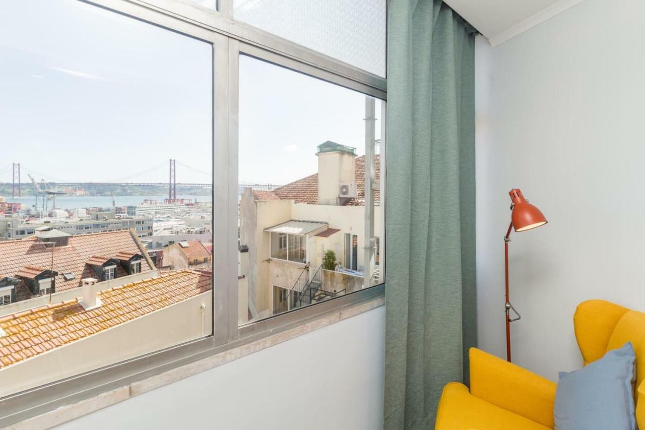 Olá Lisbon - Lapa with Panoramic View II Apartamento Exterior foto
